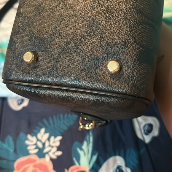 Coach Signature Rowan and Card Wallet - Picture 4 of 10